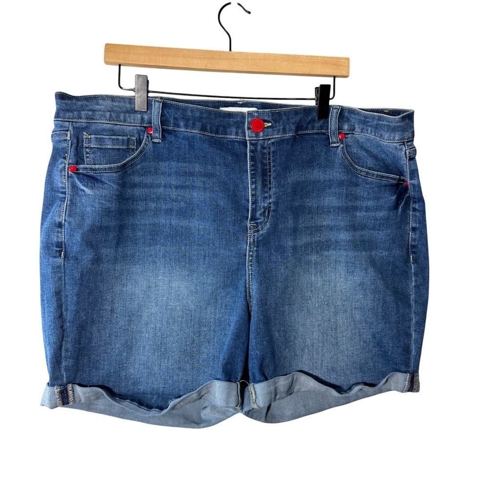 Lane Bryant Flex Magic Waistband Mid Rise Boyfriend Midi Shorts Size 18